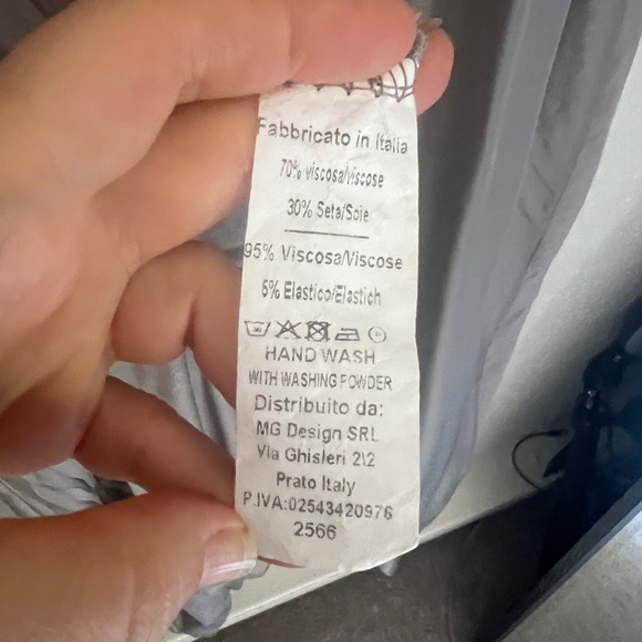 . Italian Silk Dress and Kimono Cape: Refined Elegance - Picture 13 of 13